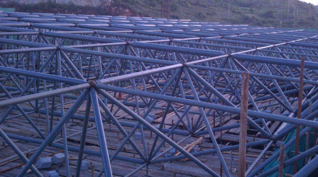 高平概述网架加工中对钢材的质量的过细恳求